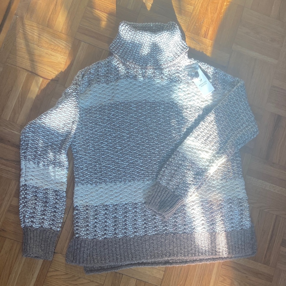NWT Denver Hayes Turtle Neck Sweater